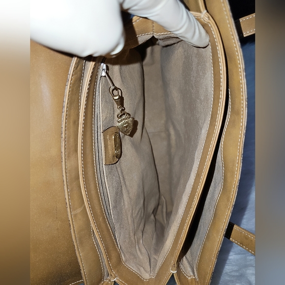 🔥😍Beautiful condition 🔥 😍 Authentic Gucci Shoulder / handbag - Picture 9 of 17